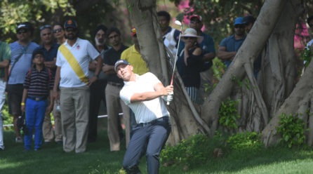 Wallace pulls away in play-off